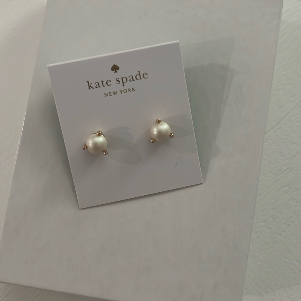 NWT, Kate Spade Pearl Stud Earrings